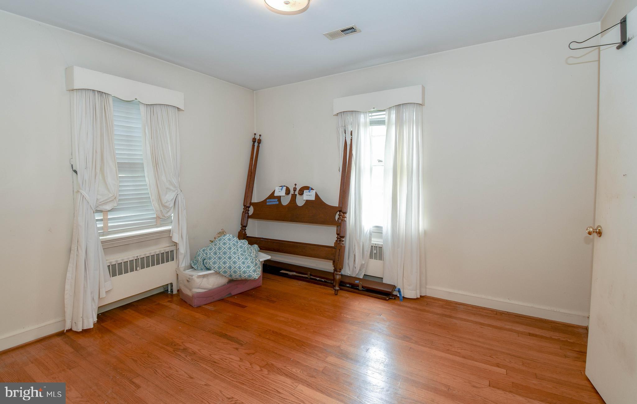 8925 Sudley Road Manassas, VA 20110 - Photo 21 of 33 Bedroom 2