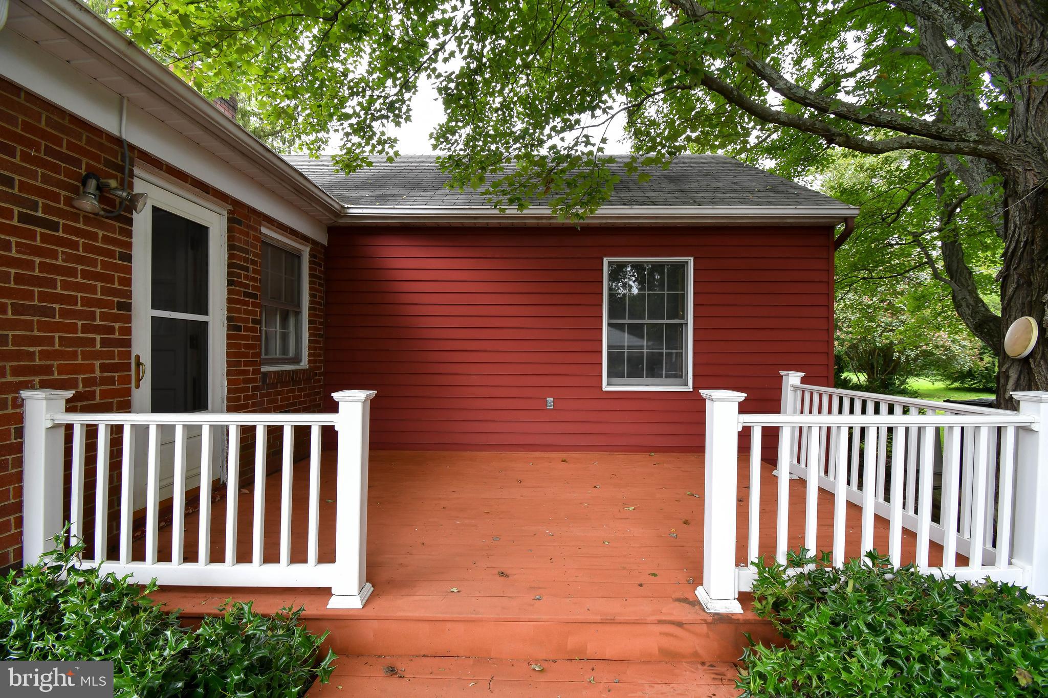 8925 Sudley Road Manassas, VA 20110 - Photo 28 of 33 Trex style deck