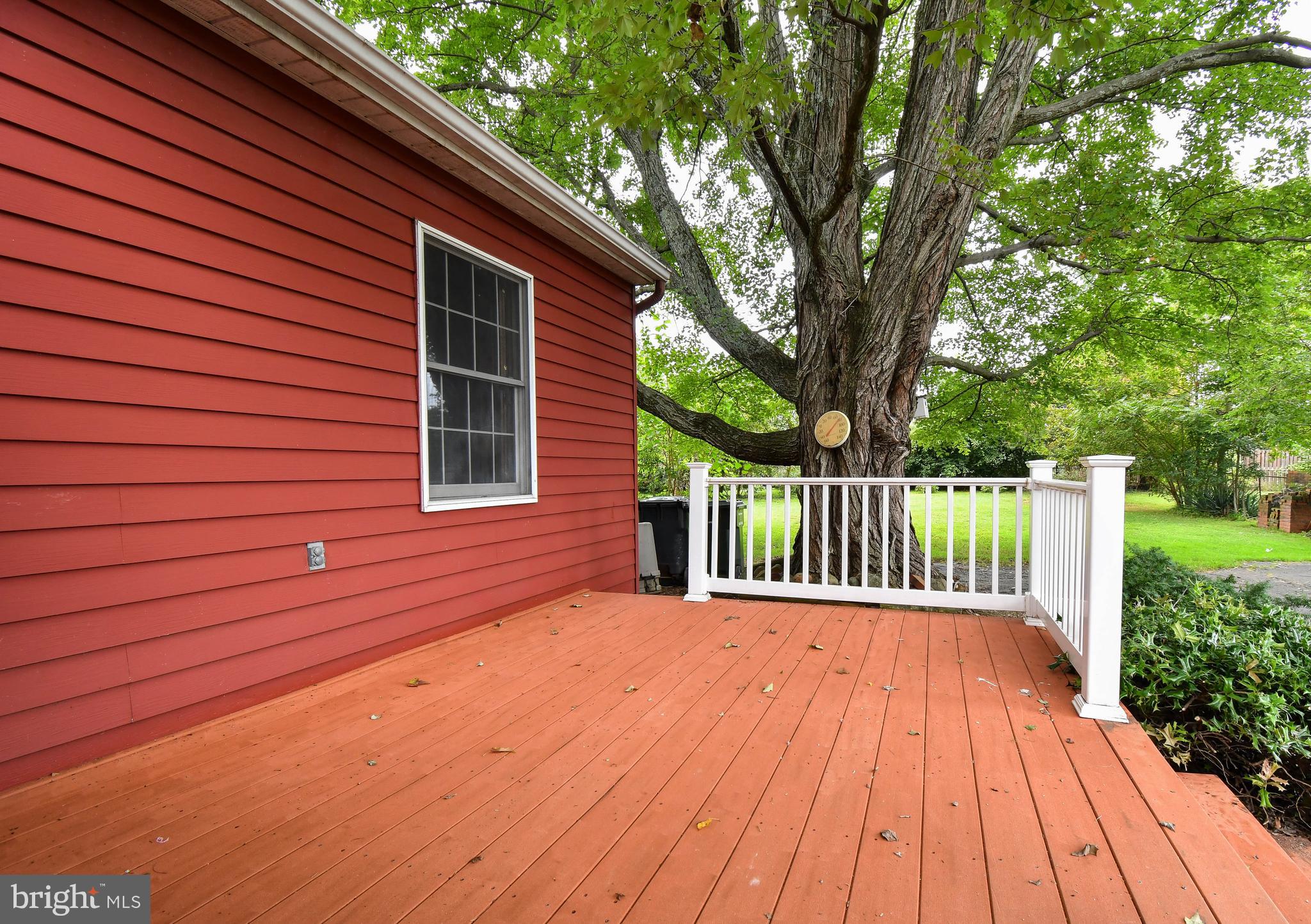 8925 Sudley Road Manassas, VA 20110 - Photo 29 of 33 Trex style deck
