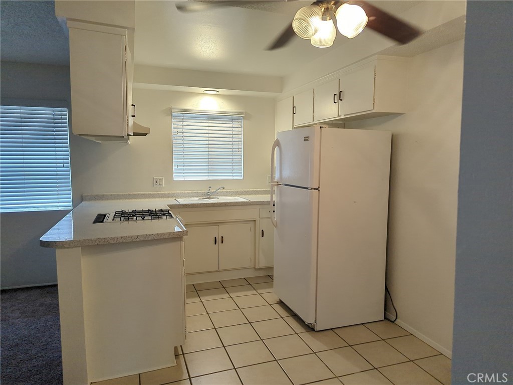 3682 15th Street, Unit E Riverside, CA 92501 - Photo 3 of 5 Kitchen