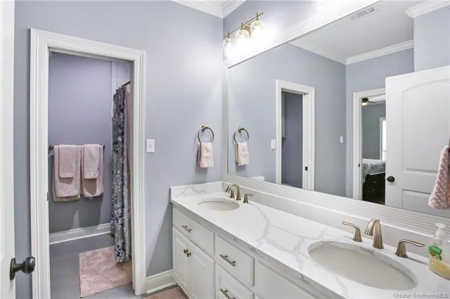 $639,000 | 5931 South 40 Court, Iowa, LA 70647