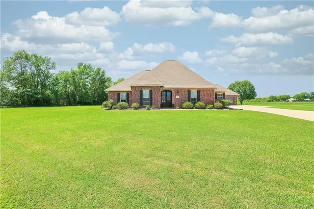 $639,000 | 5931 South 40 Court, Iowa, LA 70647