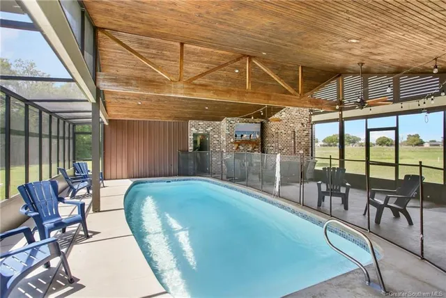 $639,000 | 5931 South 40 Court, Iowa, LA 70647