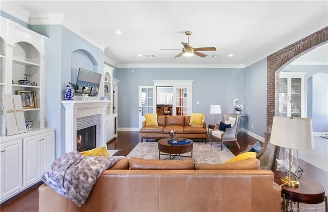 $639,000 | 5931 South 40 Court, Iowa, LA 70647