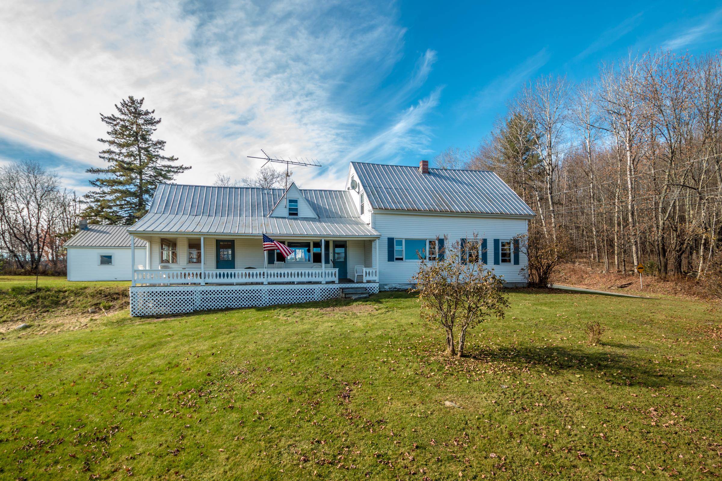 243 West Main Street Lunenburg, VT 05906 - Photo 4 of 35