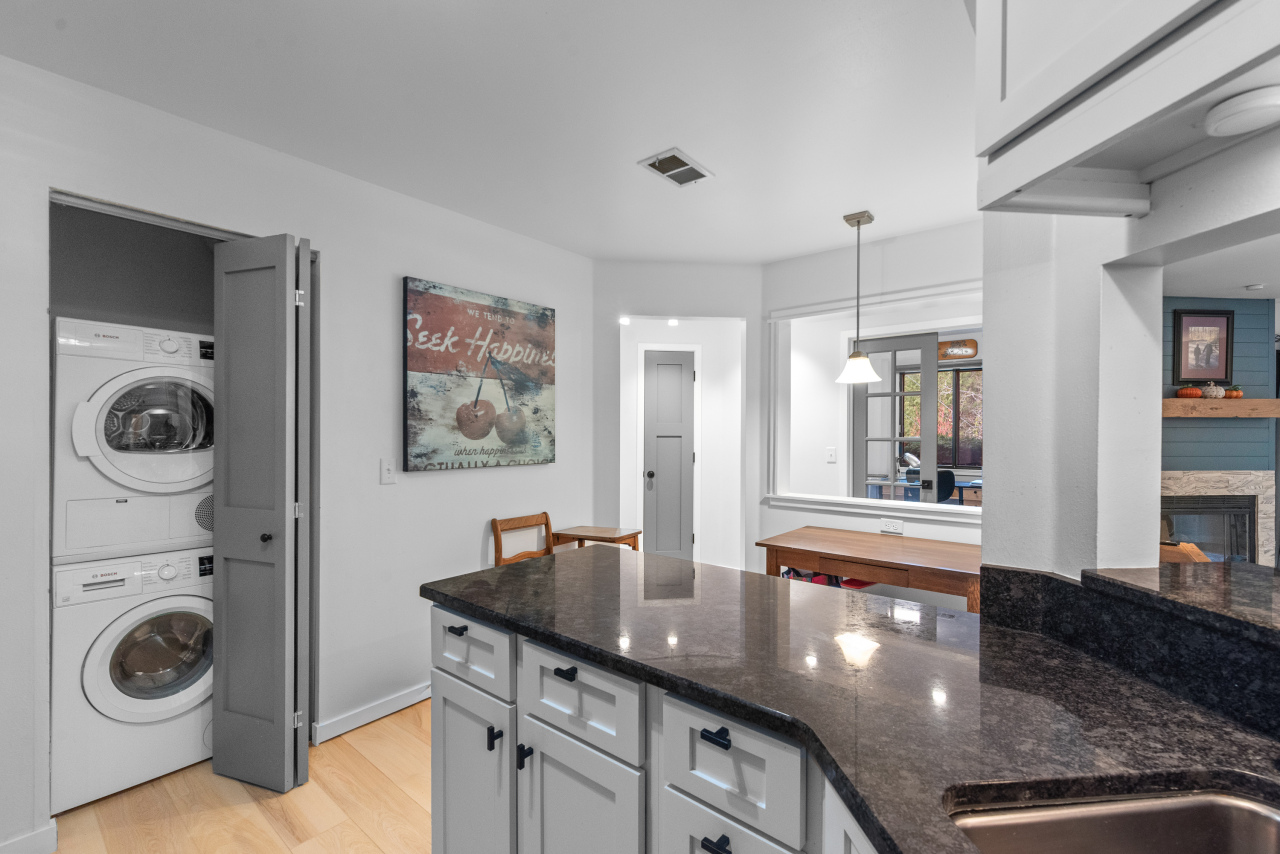 116 East Freistadt Road, Unit B Thiensville, WI 53092 - Photo 13 of 22 Laundry area