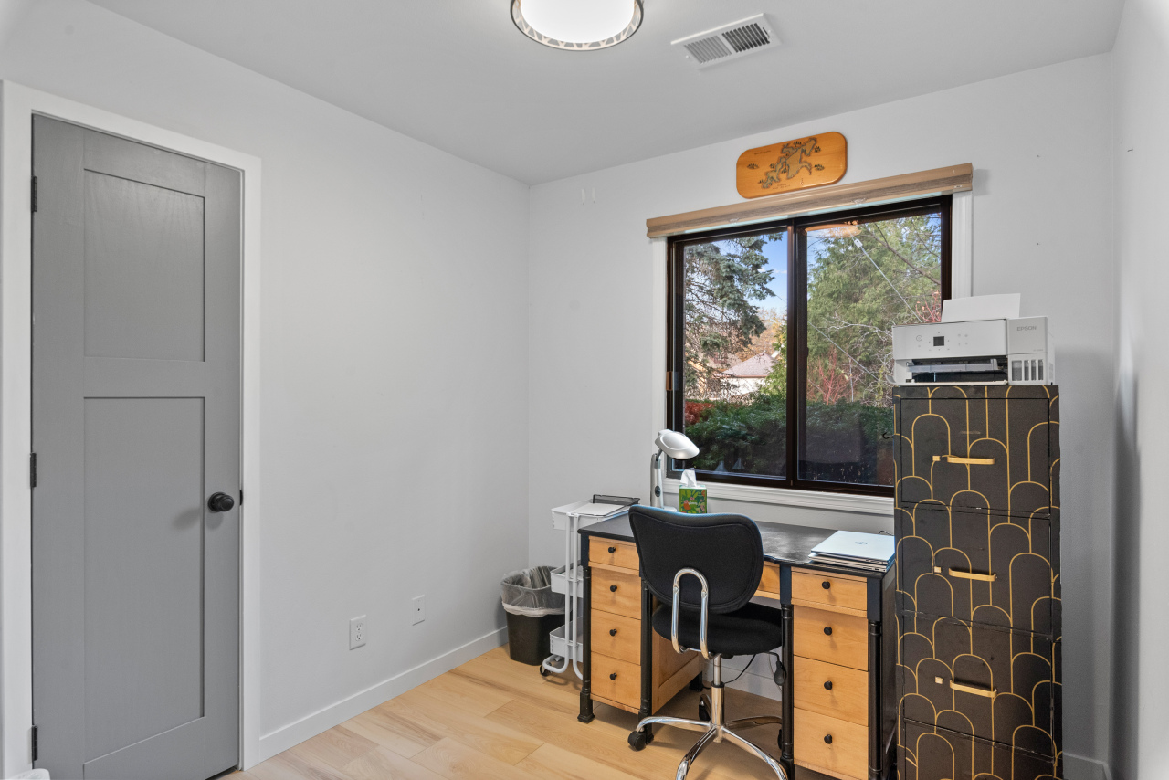 116 East Freistadt Road, Unit B Thiensville, WI 53092 - Photo 14 of 22 Bedroom #3