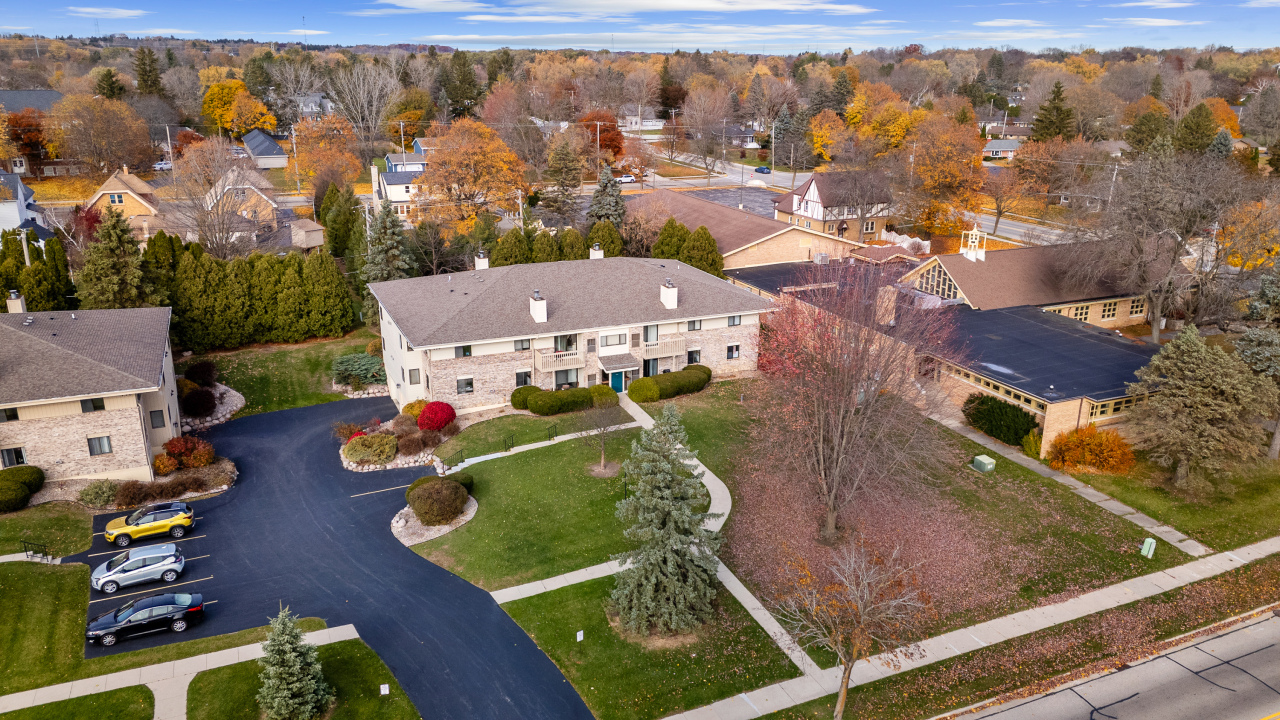 116 East Freistadt Road, Unit B Thiensville, WI 53092 - Photo 2 of 22 Photo 2