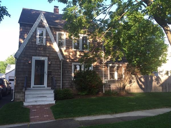 39 Ashbrook Street Springfield, MA 01118 - Photo 2 of 16