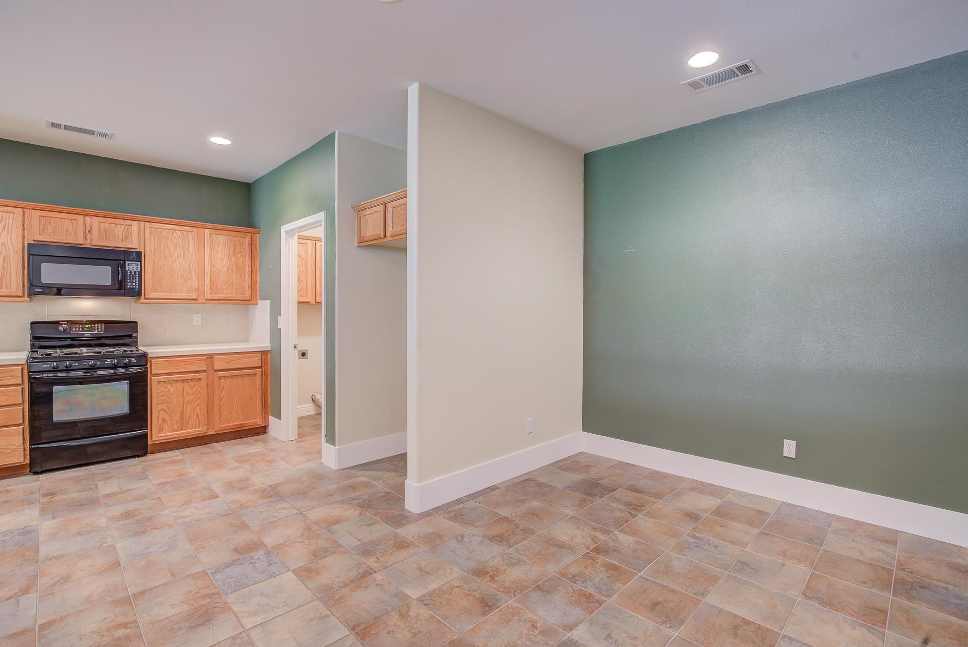490 Springtime Lane Red Bluff, CA 96080 - Photo 13 of 40