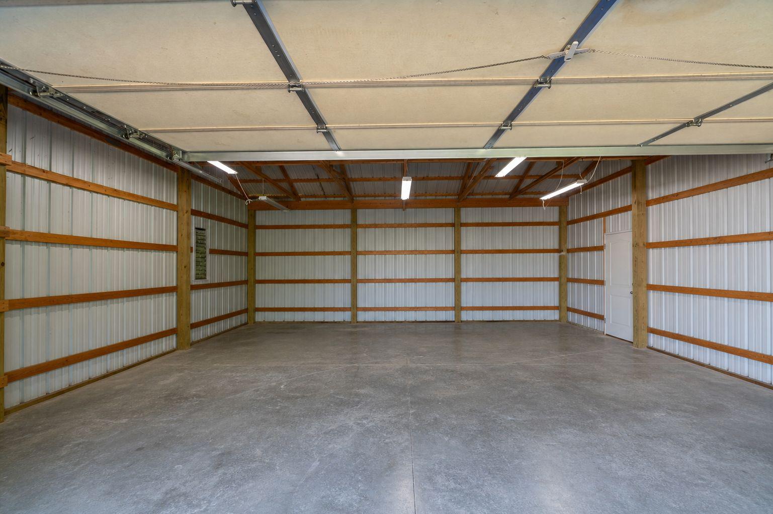 182 Rose Valley Road Pottstown, PA 19464 - Photo 17 of 52 Spacious garage cleaned out with photoshop.