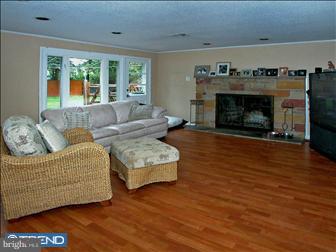 19 Durand Road Huntingdon Valley, PA 19006 - Photo 5 of 6
