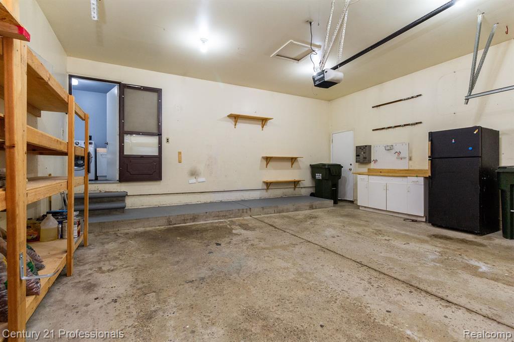 2226 Warrington Road Rochester Hills, MI 48307 - Photo 27 of 39