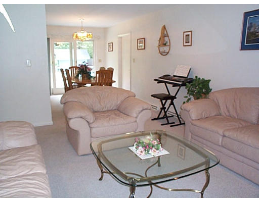 26 Pamela Road Framingham, MA 01701 - Photo 4 of 24 Gallery Image 4