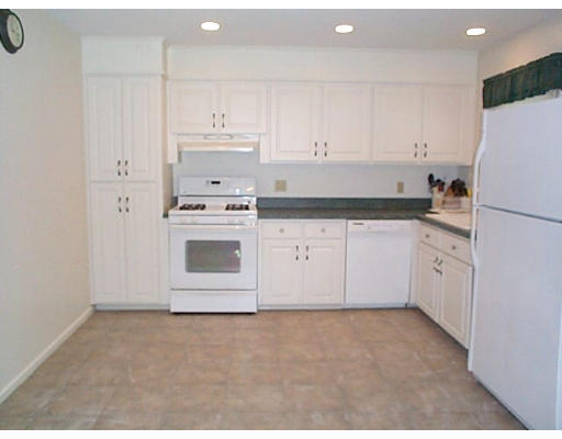 26 Pamela Road Framingham, MA 01701 - Photo 7 of 24 Gallery Image 7