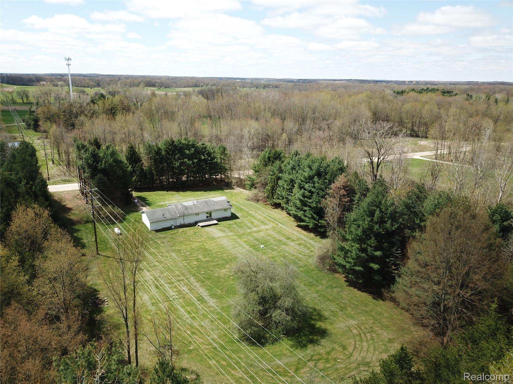 6040 West Coon Lake Road Howell, MI 48843 - Photo 6 of 58 1d.JPG