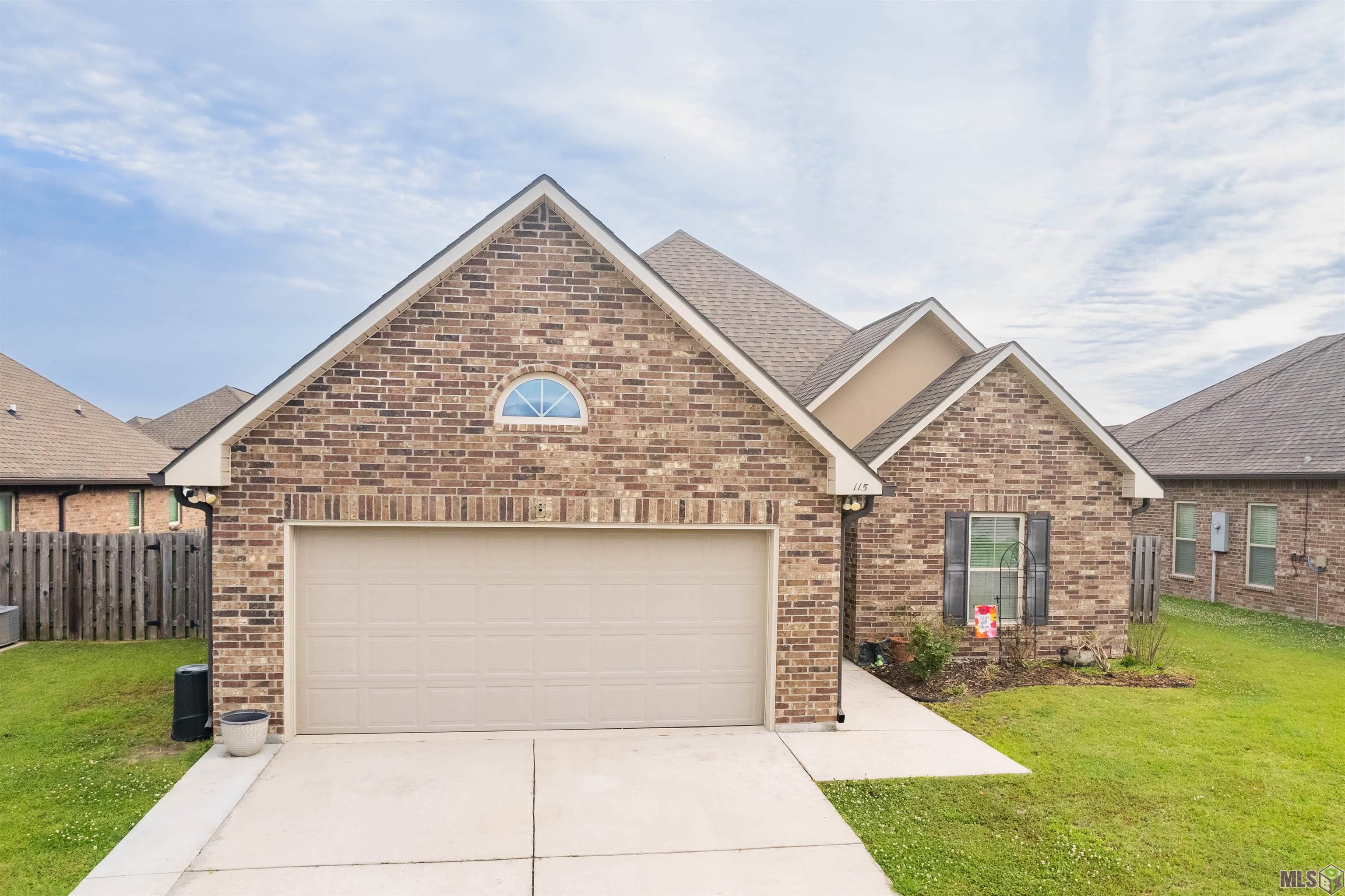 115 Chestnut Ridge Drive Gray, LA 70359 - Photo 1 of 21