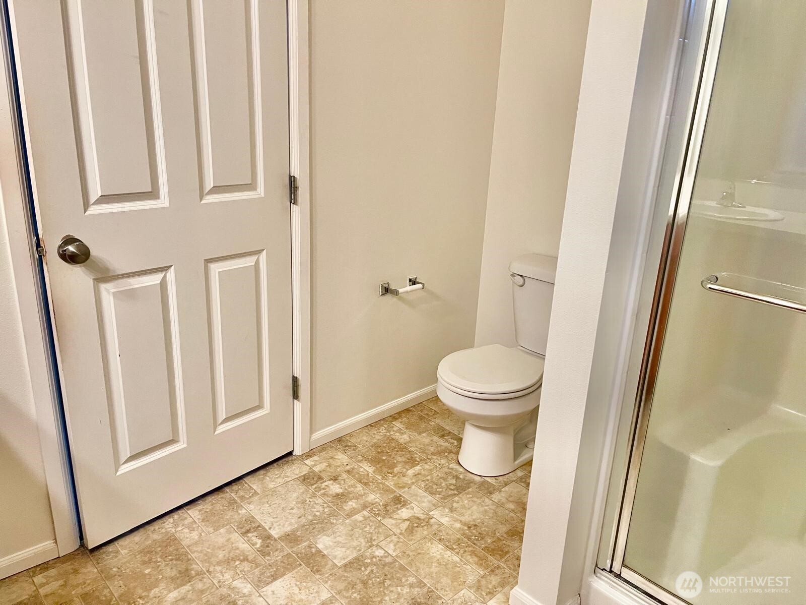 6827 41st Street East Fife, WA 98424 - Photo 11 of 21