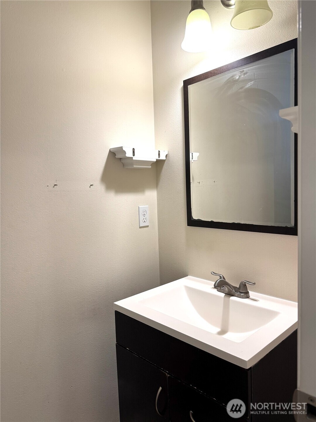 6827 41st Street East Fife, WA 98424 - Photo 3 of 21