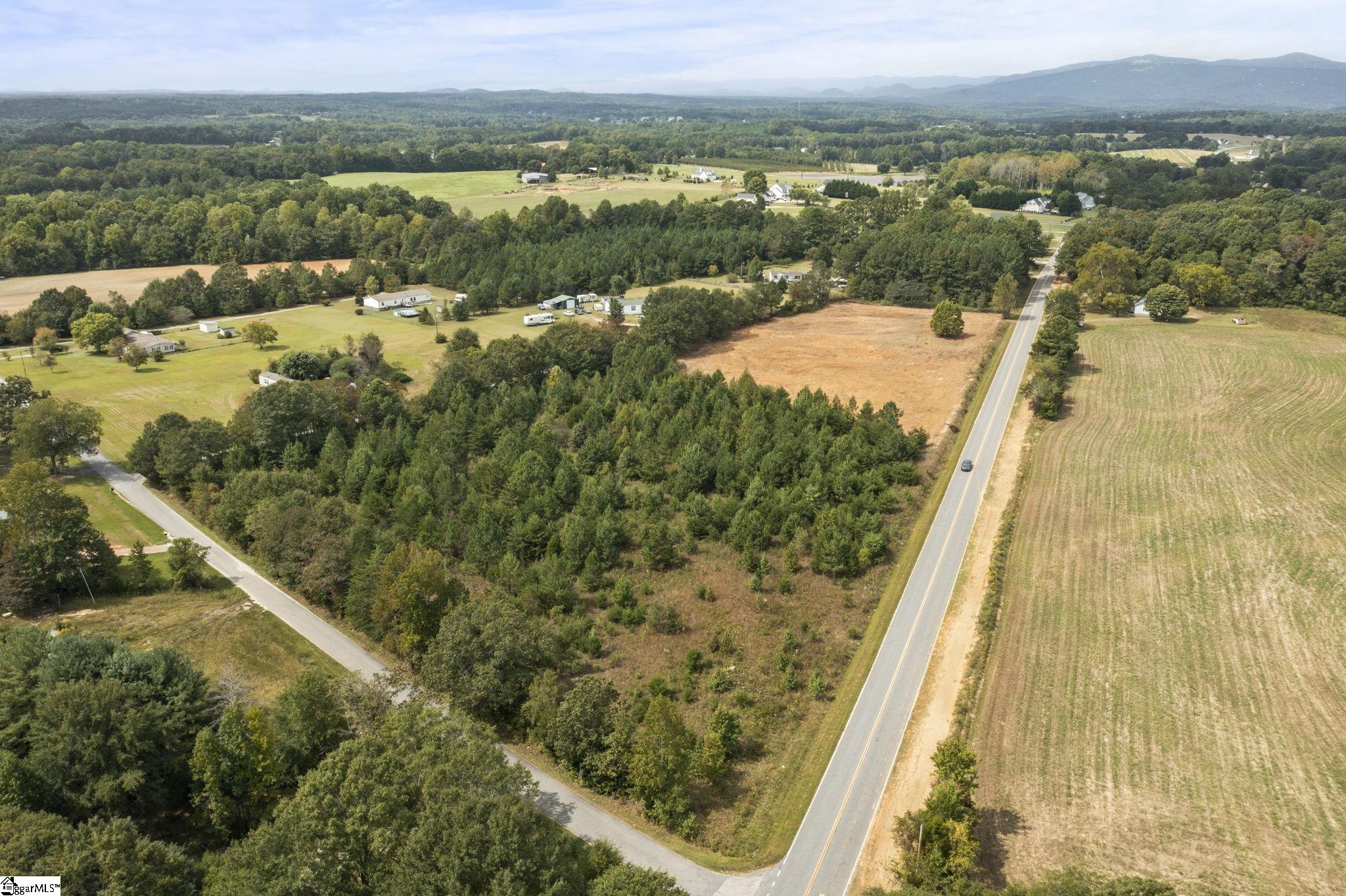 150 Babb Road Campobello, SC 29322 - Photo 9 of 13