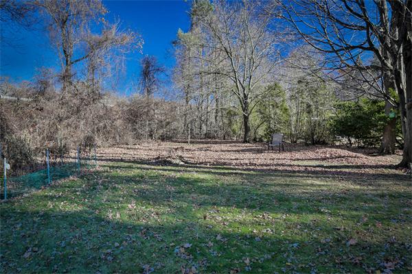 26 Border Road Reading, MA 01867 - Photo 3 of 16 Gallery Image 3
