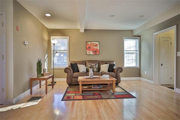 26 Border Road Reading, MA 01867 - Photo 5 of 16 Gallery Image 5