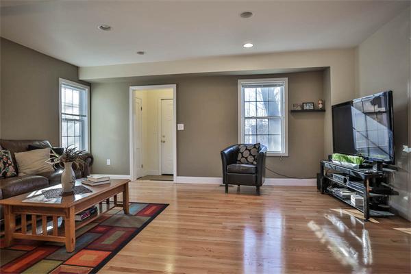 26 Border Road Reading, MA 01867 - Photo 6 of 16 Gallery Image 6