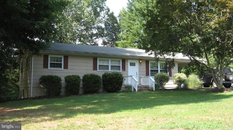 8640 Sinclair Mill Road Manassas, VA 20112 - Photo 1 of 21 Exterior (Main)