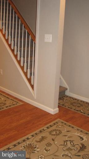 8640 Sinclair Mill Road Manassas, VA 20112 - Photo 20 of 21 Apartment Living Room