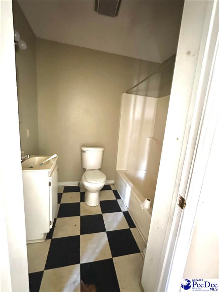 911 Chestnut Street Florence, SC 29501 - Photo 12 of 15 Gallery Image 12