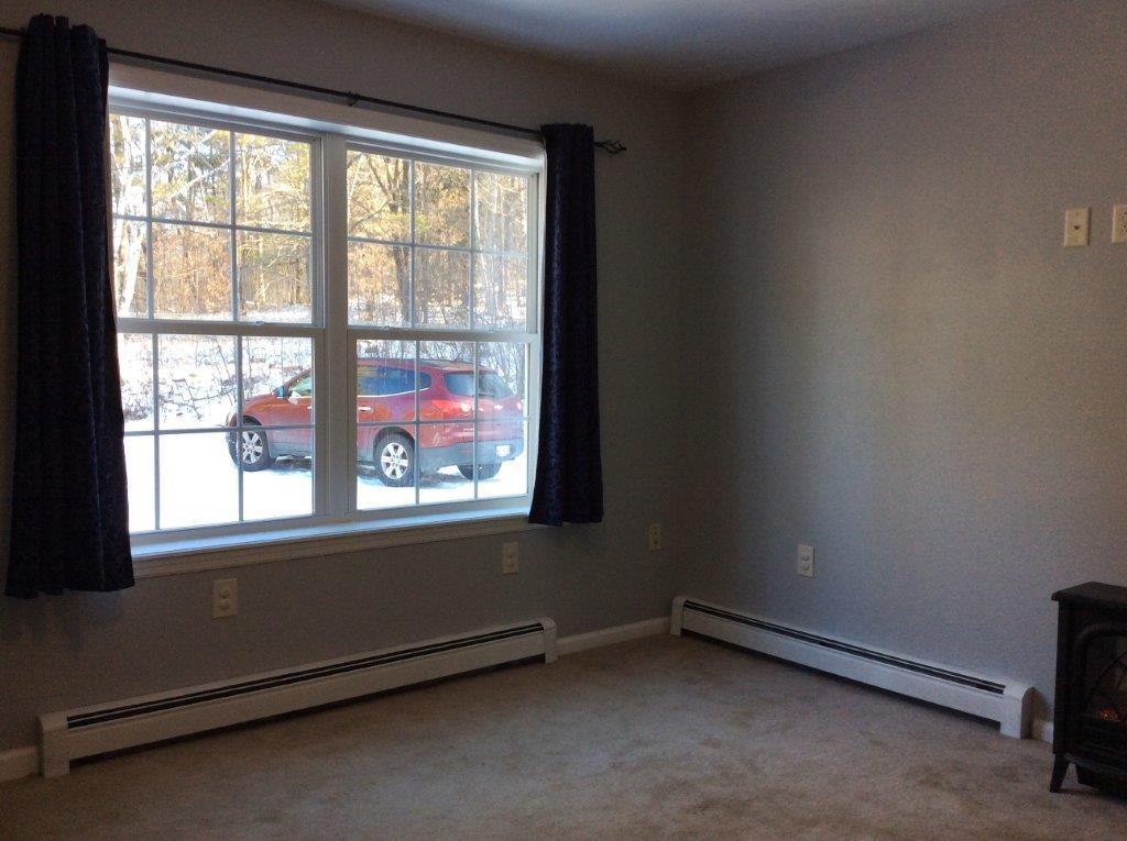 31 A Dixon Road Wales, ME 04280 - Photo 11 of 29 Living Room