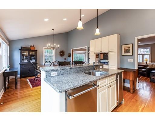 262 Pelham Island Road Wayland, MA 01778 - Photo 10 of 27