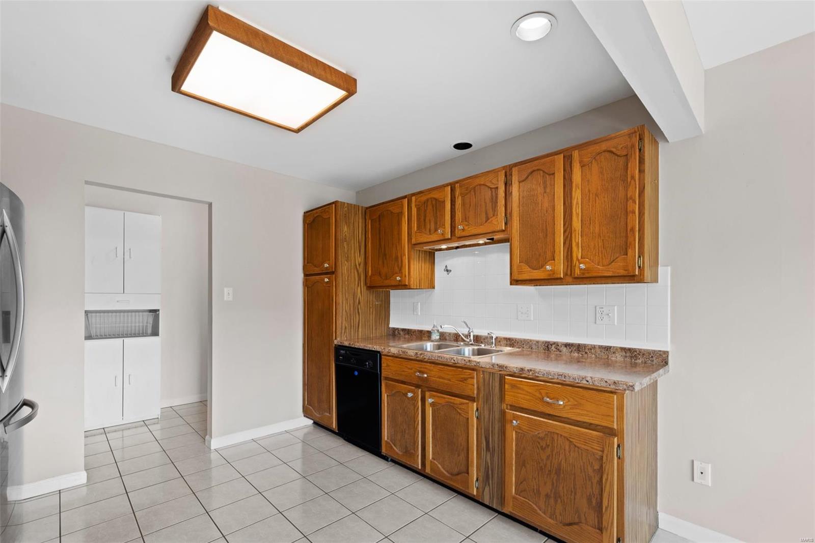5495 Bourbeuse Common, Unit 4 Weldon Spring, MO 63304 - Photo 12 of 42 Gallery Image 12