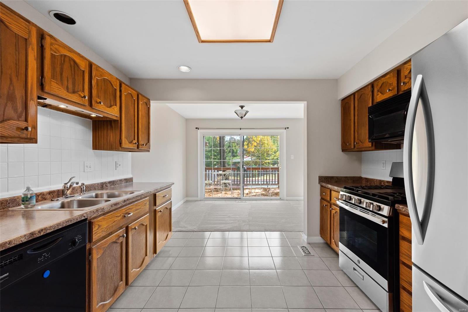5495 Bourbeuse Common, Unit 4 Weldon Spring, MO 63304 - Photo 14 of 42 Gallery Image 14