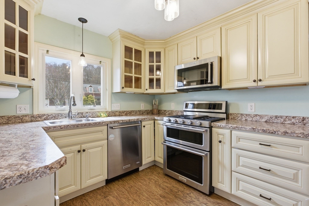 23 Porter Road Natick, MA 01760 - Photo 5 of 30