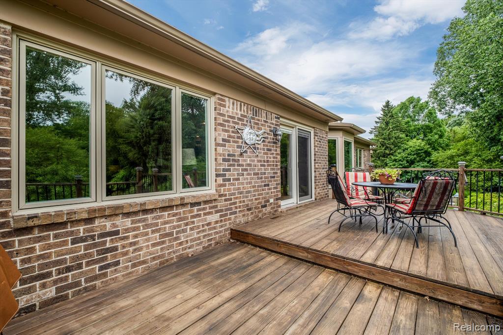 719 Ten Point Drive Rochester Hills, MI 48309 - Photo 33 of 43