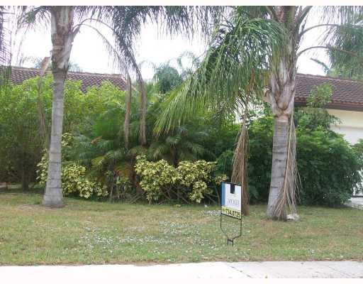 6462 Woodbury Road Boca Raton, FL 33433 - Photo 1 of 5 Exterior Front