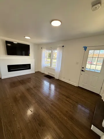 $305,900 | 2227 16th Avenue, Broadview, IL 60155