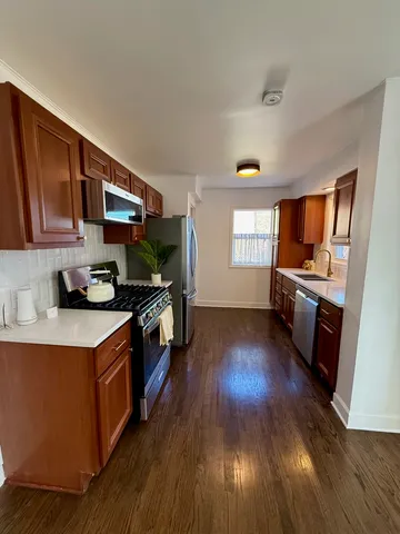 $305,900 | 2227 16th Avenue, Broadview, IL 60155