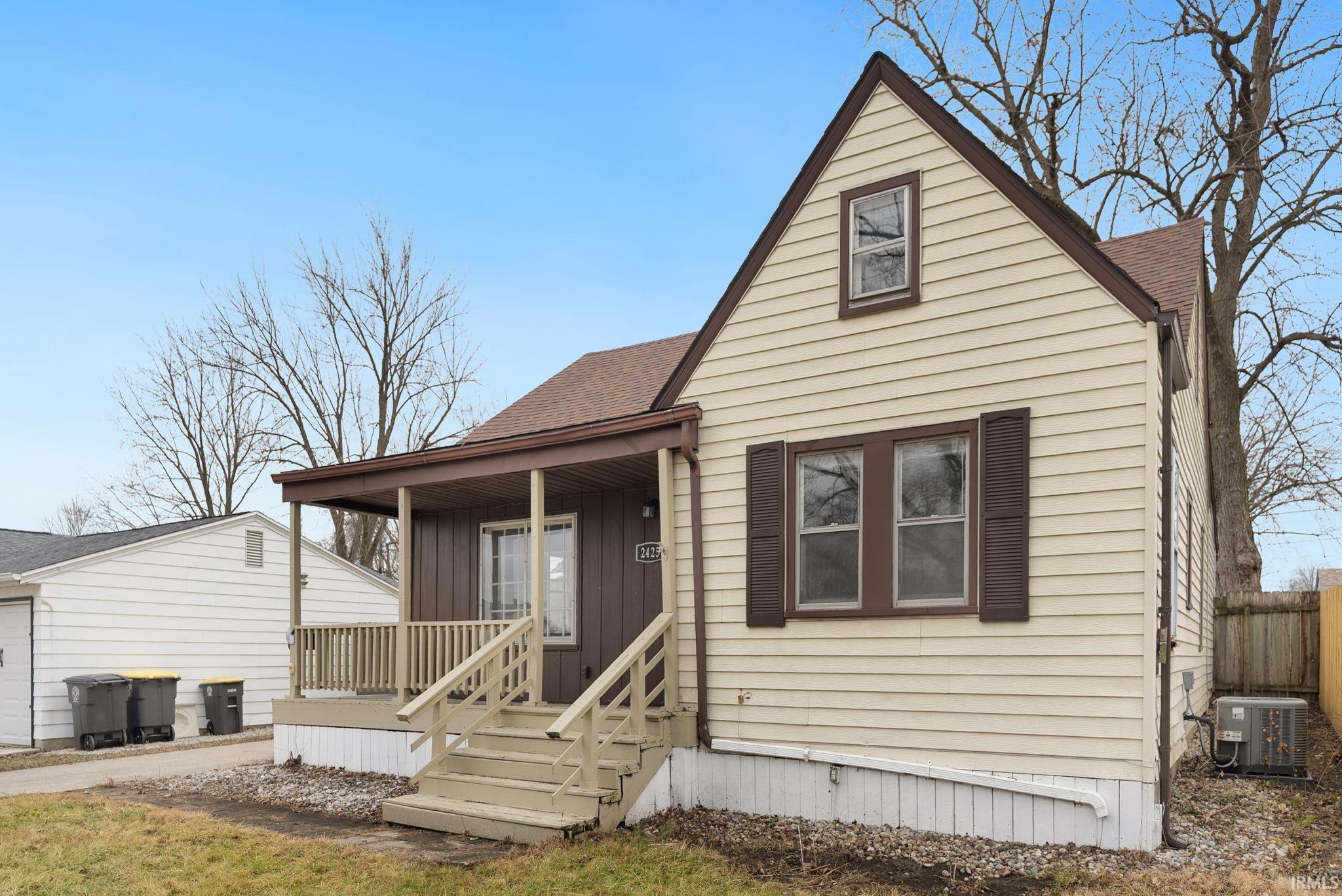 2425 White Oak Avenue Fort Wayne, IN 46805 - Photo 5 of 34