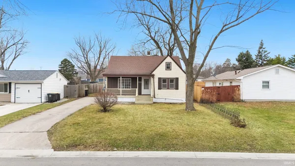 $209,900 | 2425 White Oak Avenue, Fort Wayne, IN 46805