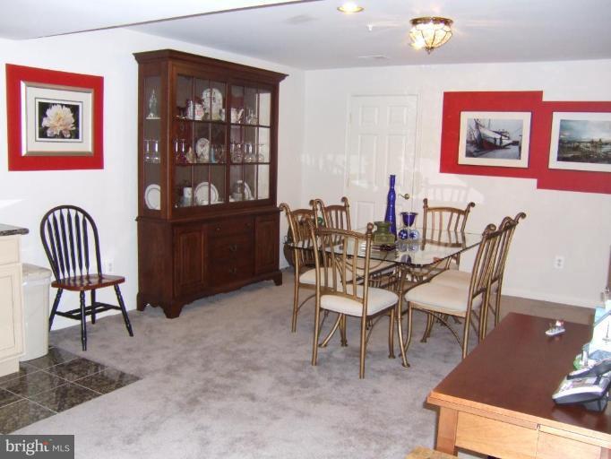 4401 Summer Grape Road, Unit 4401 Pikesville, MD 21208 - Photo 21 of 28 eating area of familyroom