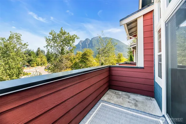 $849,000 | 369 East Park Street, Unit D3, North Bend, WA 98045