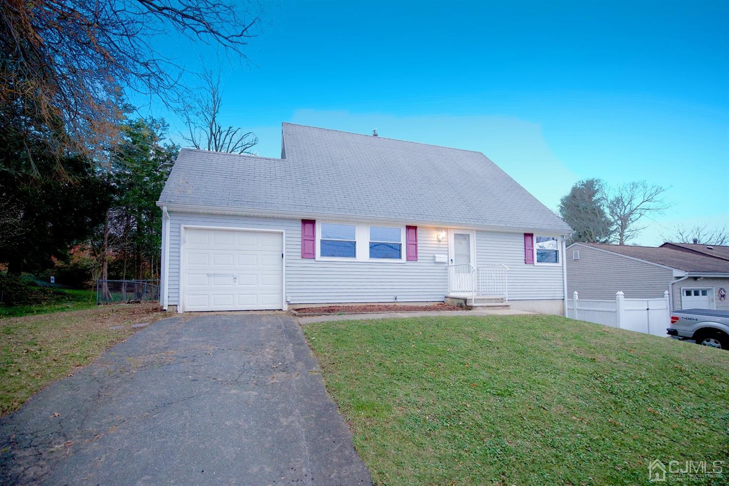 44 Ridgeview Road Jamesburg, NJ 08831 - Photo 2 of 21 Gallery Image 2