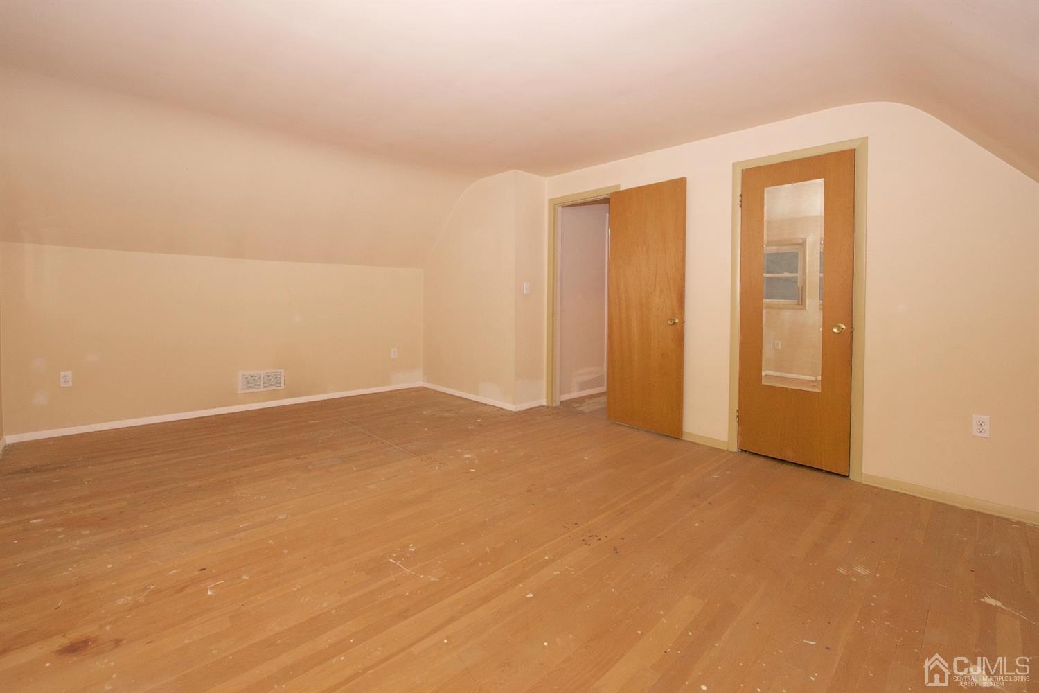 44 Ridgeview Road Jamesburg, NJ 08831 - Photo 17 of 21 Gallery Image 17