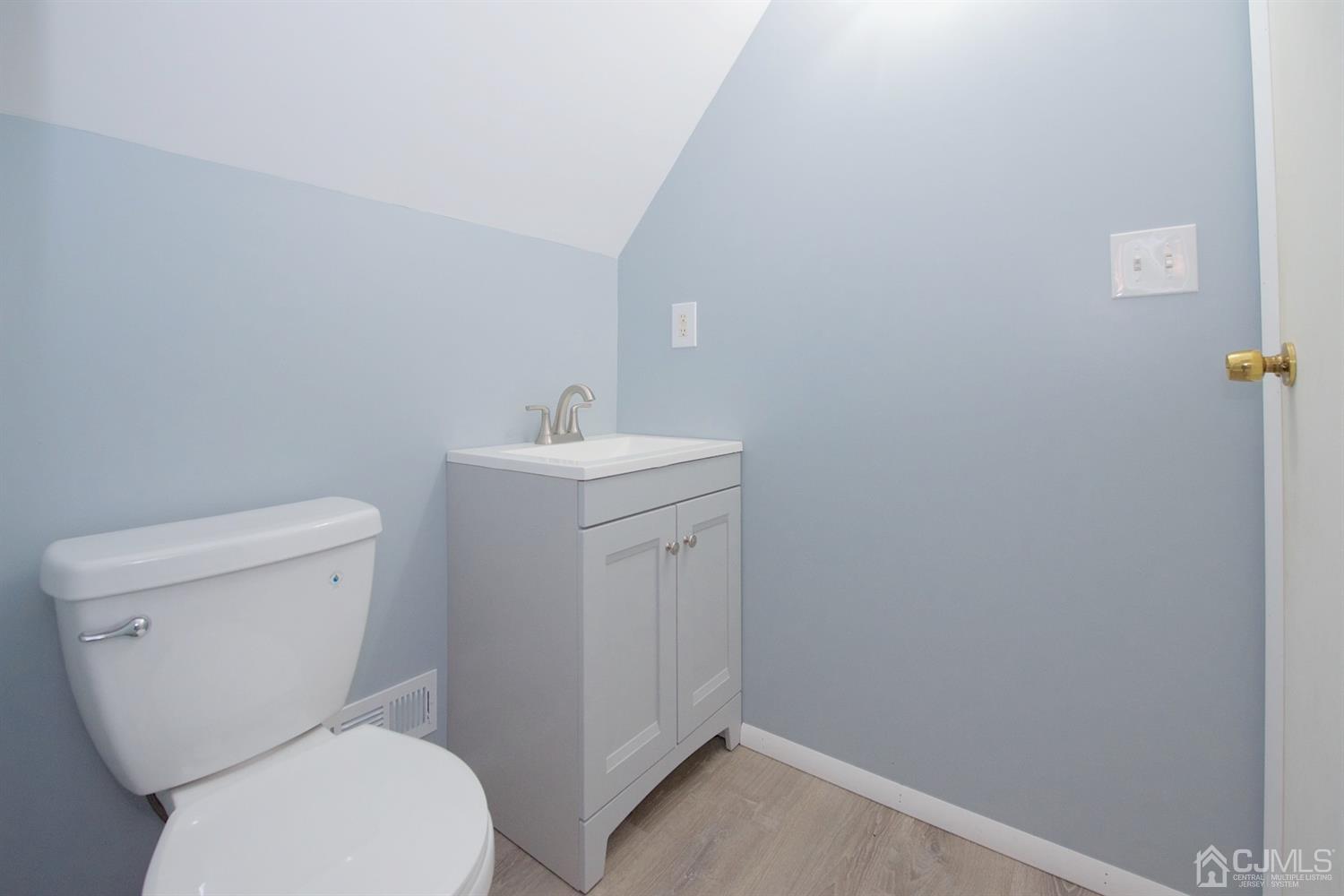 44 Ridgeview Road Jamesburg, NJ 08831 - Photo 19 of 21 Gallery Image 19