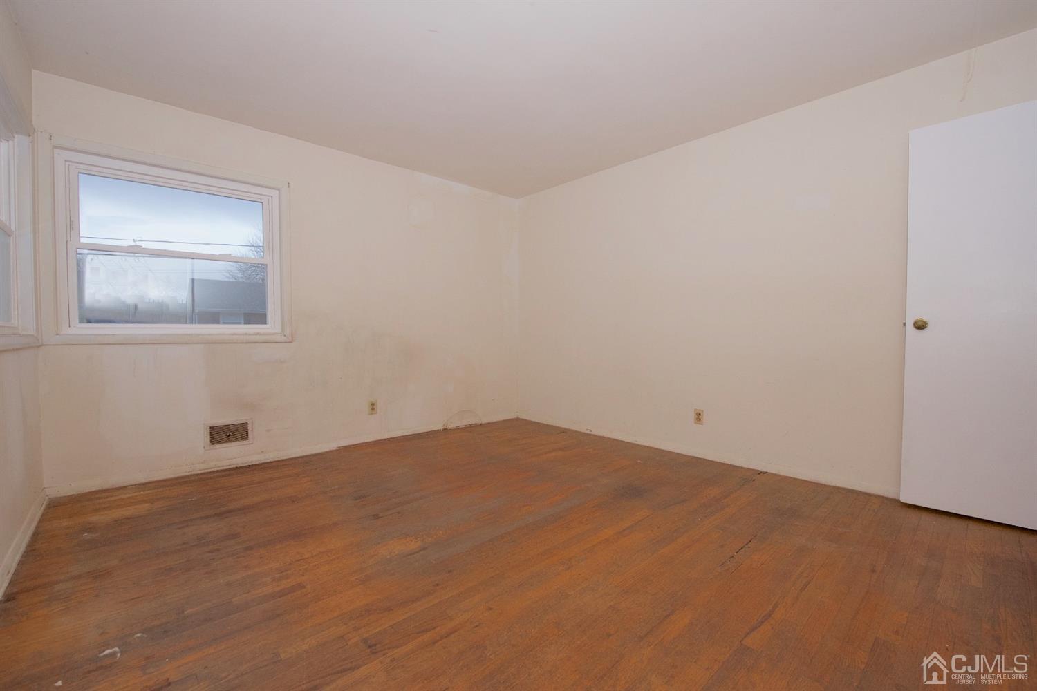 44 Ridgeview Road Jamesburg, NJ 08831 - Photo 9 of 21 Gallery Image 9