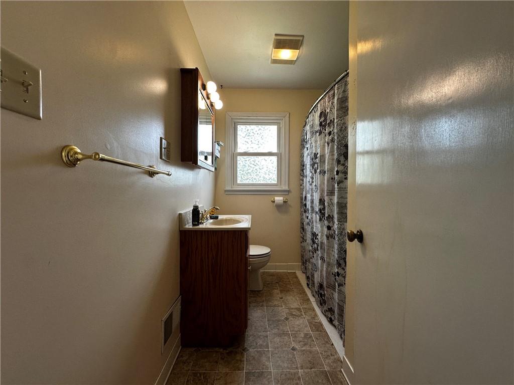 633 Crowder Avenue Sharon, PA 16146 - Photo 15 of 33