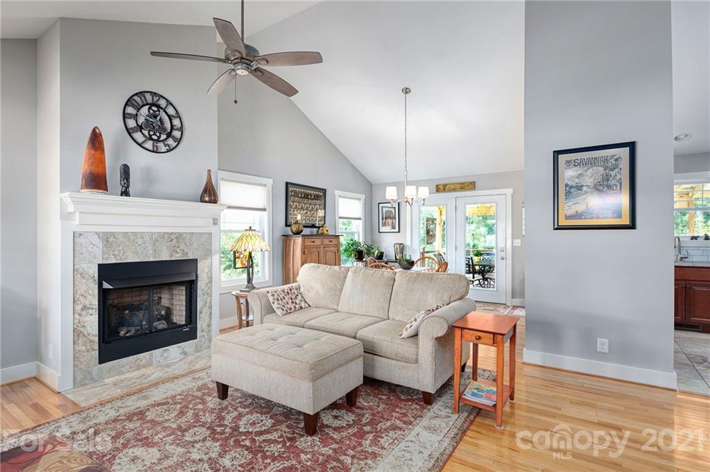 446 Liberty Road Candler, NC 28715 - Photo 5 of 29 Gallery Image 5