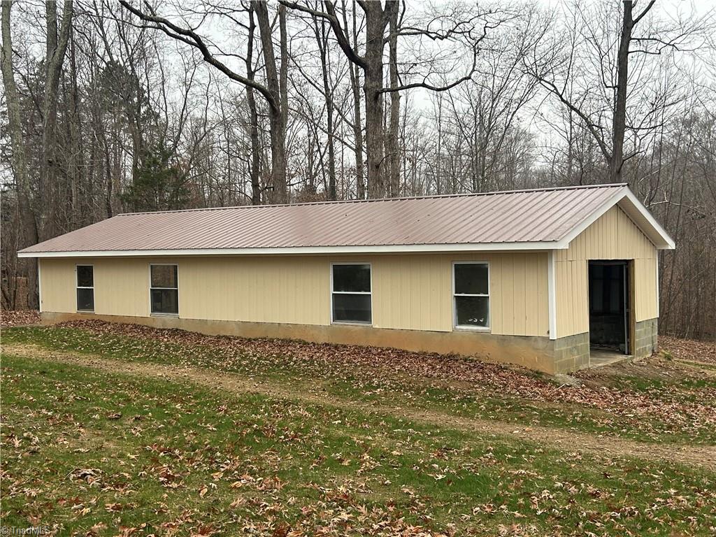 7280 Dennis Road Walnut Cove, NC 27052 - Photo 7 of 28